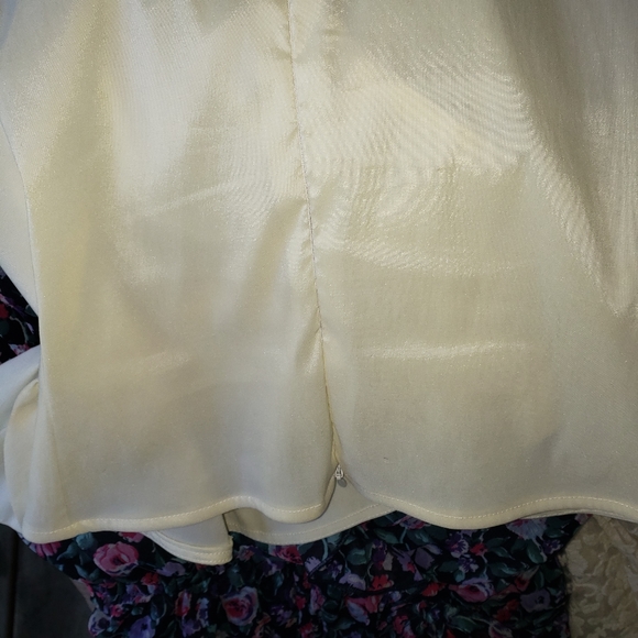 Vintage Wrap Top - Picture 9 of 9